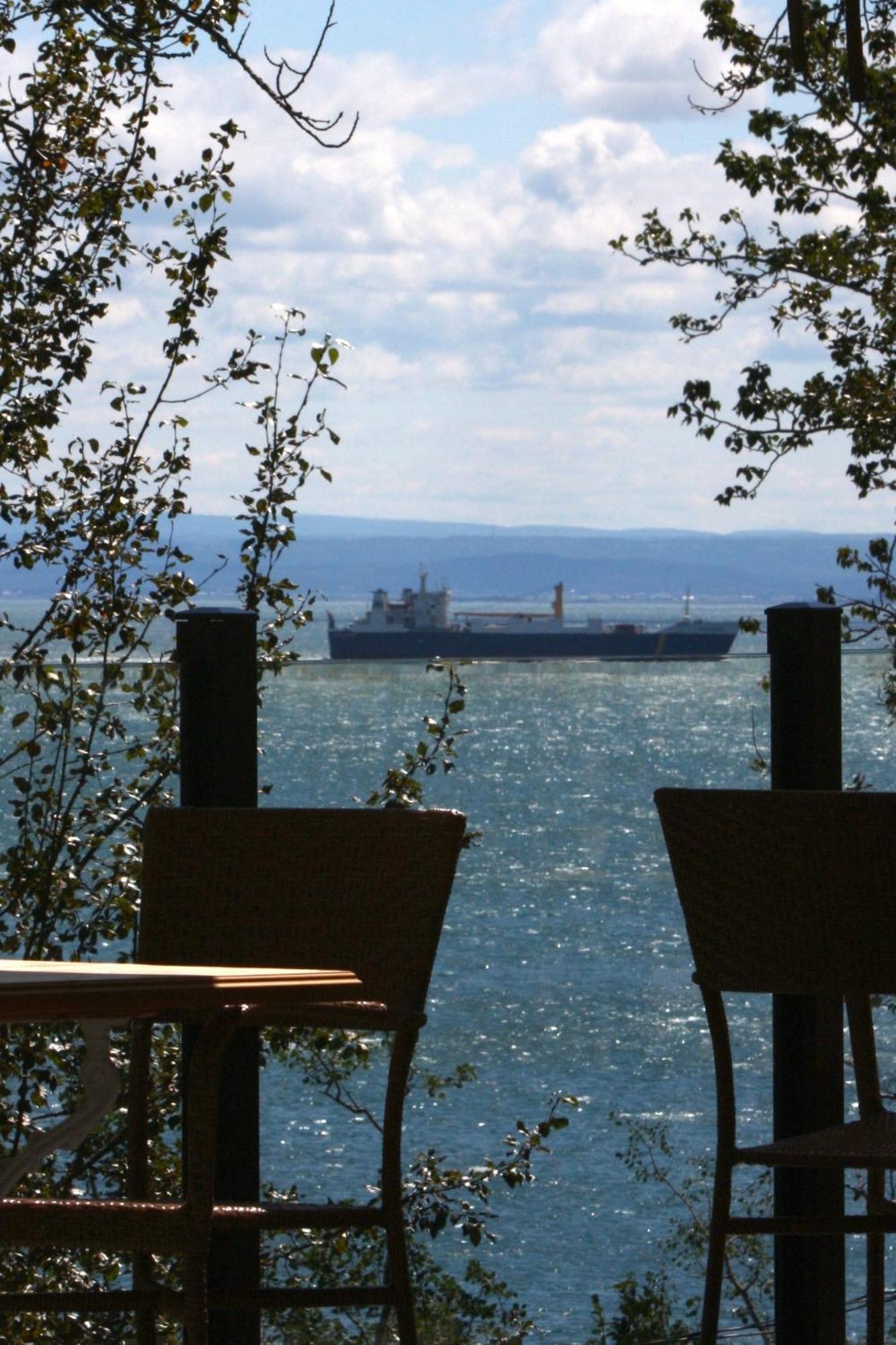 Auberge Des Eaux Vives La Malbaie Eksteriør billede