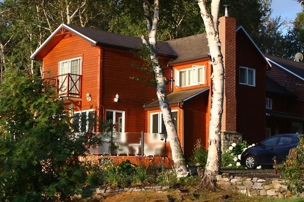 Auberge Des Eaux Vives La Malbaie Eksteriør billede